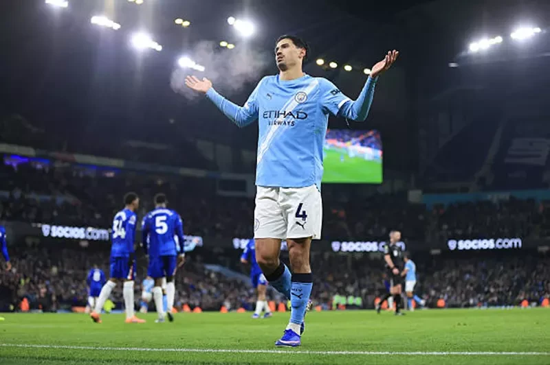 تشيلسي يخدم أرسنال بتعادل قاتل أمام مانشستر سيتي