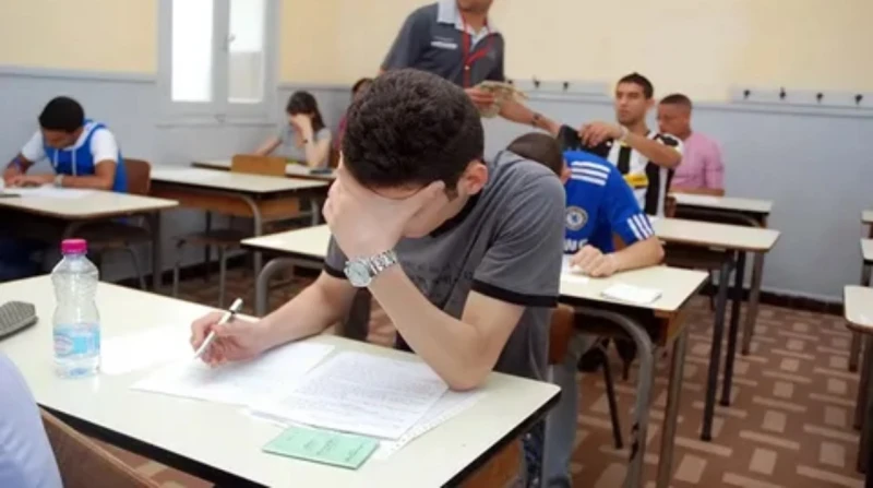 حل امتحان اللغة العربية للصف الثالث الإعدادي الترم الأول بالمنوفية، ونموذج الامتحان