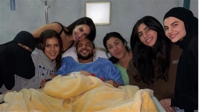 محمد السباعي يتعافى من وعكة صحية وزوجته تطمئن جمهوره