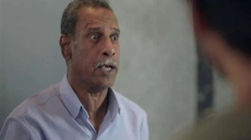 اليوم، أسرة محمود بشير تستقبل العزاء بمسجد عبدالرحمن الكواكبي