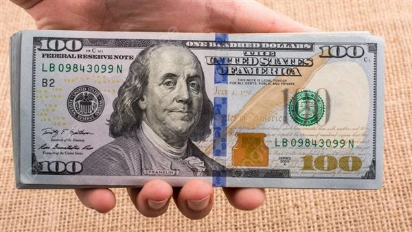 سعر الدولار مقابل الجنيه منتصف الجمعة بالتزامن مع إجازة البنوك العاملة فى مصر لليوم الثاني
