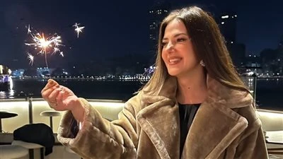 بعد مفاجئتها بعيد ميلادها.. دنيا سمير غانم توجه رسالة مؤثرة لأسرتها وجمهورها