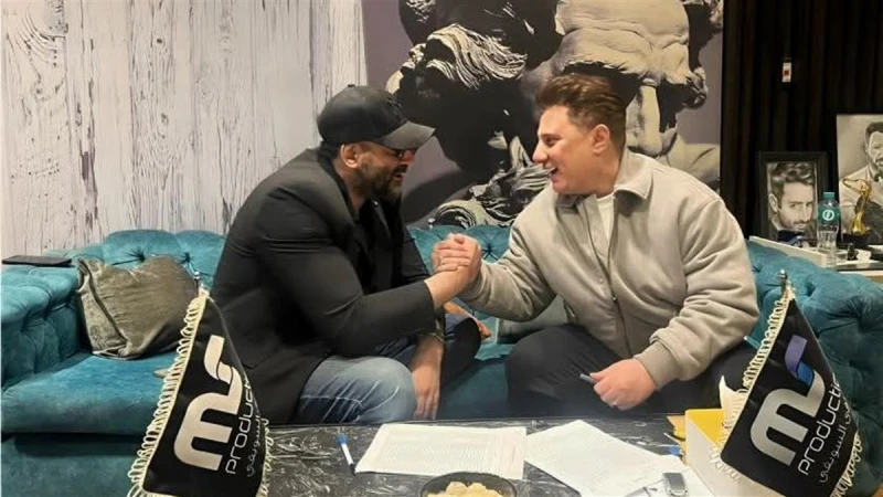 محمد عبد المنعم يتعاقد مع المنتج مصطفى السويفي لتقديم أعمال غنائية جديدة