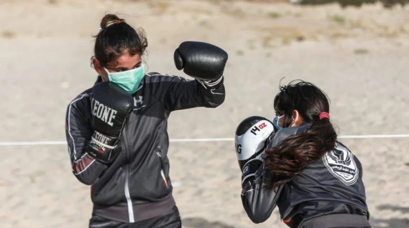 بعد واقعة تحرش رأس السنة، مبادرة لتدريب فتيات البصرة على الملاكمة