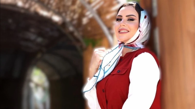 الصداقة والحب يجتمعان في كليب "بالدنيا وما فيها" لـ إنجي نصر