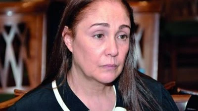 في هذا الموعد.. الفنانة شيرين تستقبل عزاء شقيقها الراحل