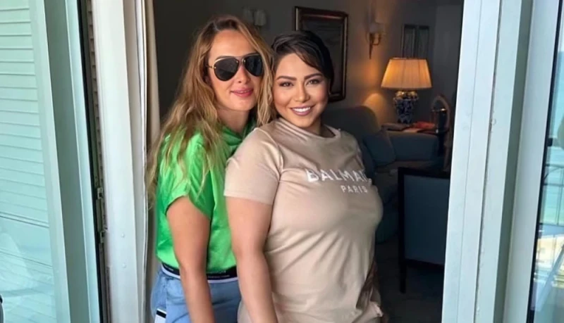 بعد أنباء استضافتها بمنزلها.. تصرف مفاجئ من شقيقة زينة تجاه شيرين عبدالوهاب