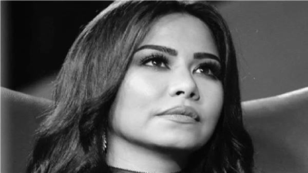 تطورات الحالة الصحية لـ شيرين عبد الوهاب بعد نقلها بسيارة إسعاف لمنزل فنانة معروفة