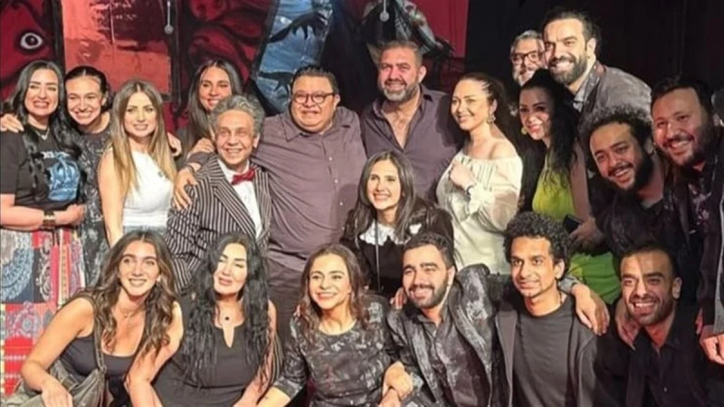 نجوم مسرحية «حاجة تخوف» يكشفون الكواليس