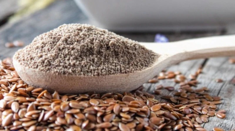 7 فوائد صحية لتناول بذور الكتان المطحونة