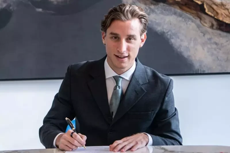 قلبه لن يتوقف.. واتفورد يحتضن بوف في عودة أسطورية