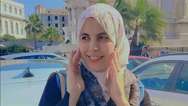 "أنا عايزه ابني ومش هسكت لأخر نفس".. منار مجدي تستغيث من عائلة زوجها