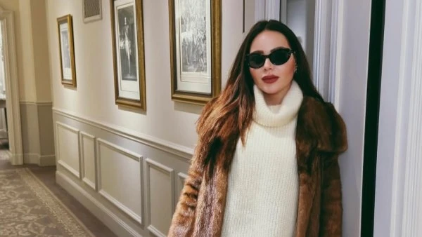 أسما إبراهيم تخطف الأنظار بإطلالة شتوية أنيقة في أحدث ظهور