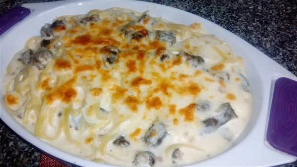 طريقة عمل المكرونة بالوايت صوص والسجق