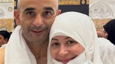 منة شلبي وأحمد الجنايني يبدآن العام الجديد بأداء مناسك العمرة| صور