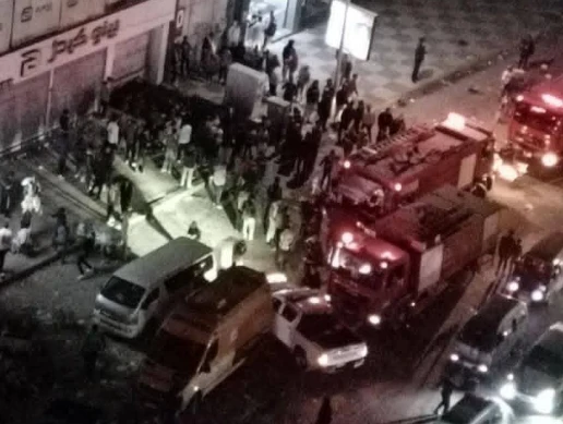 حريق ضخم في مول تجاري بالهانوفيل والحصيلة 11 سيارة اتفحموا