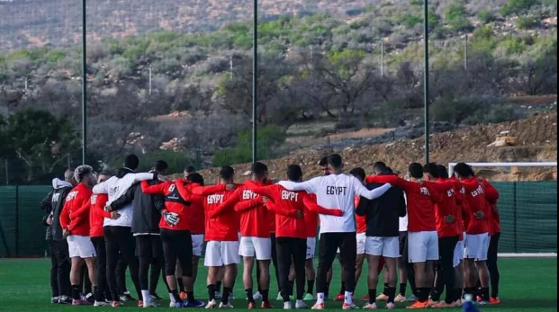 الموت يفجع نجم منتخب مصر والزمالك : البقاء لله