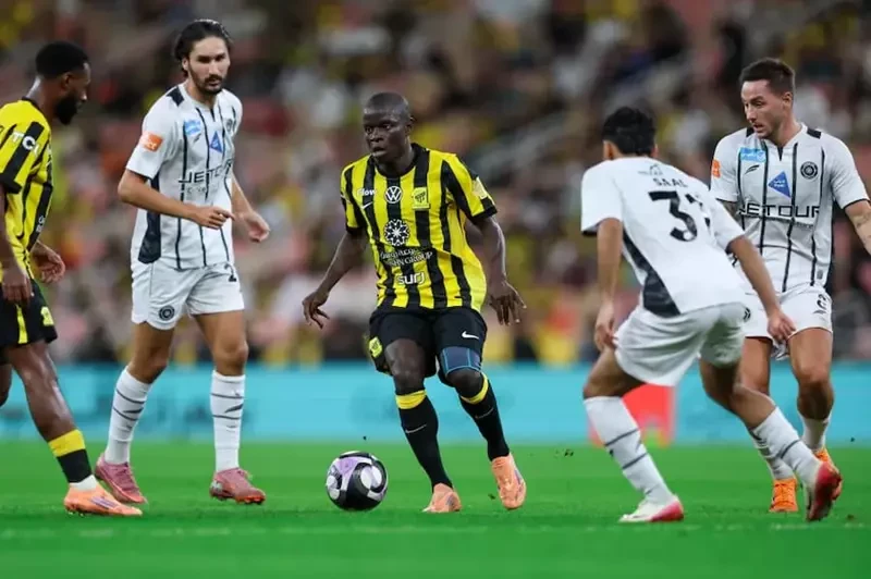 “كانتي” يقترب من مغامرة جديدة في الدوري التركي