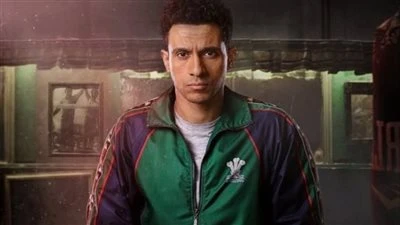 مسلسل بطل العالم الحلقة 7 مشاهدة .. الخطر يهدد عصام عمر