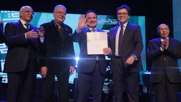 تكريم الفنان محمد ثروت خلال احتفالية عيد الثقافة