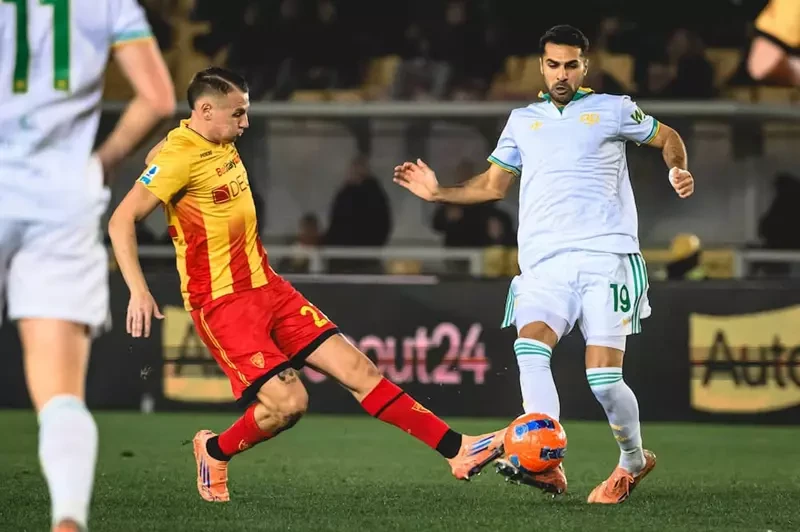 ذئاب روما تلتهم ليتشي بهدفين في الدوري الإيطالي