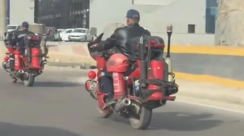 "موتوسيكلات الإطفاء"، حل سريع لتجاوز الازدحام والوصول لمواقع الحوادث الضيقة