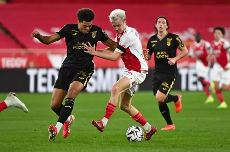 موناكو يسقط على ملعبه.. ولوريان يواصل عروضه القوية