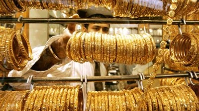 الذهب خارج السيطرة| قفزة تاريخية تشعل محال الصاغة في مصر