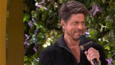 شاروخان في Joy Awards: بحب أبو ناصر.. وأحب الشعب السعودي