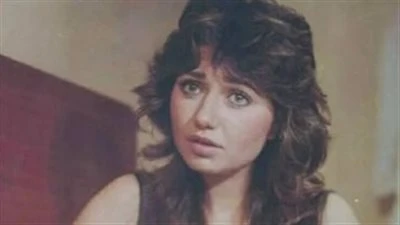 ليلى علوي.. 64 عاماً من السحر والجمال «اللي مبيخلصش»