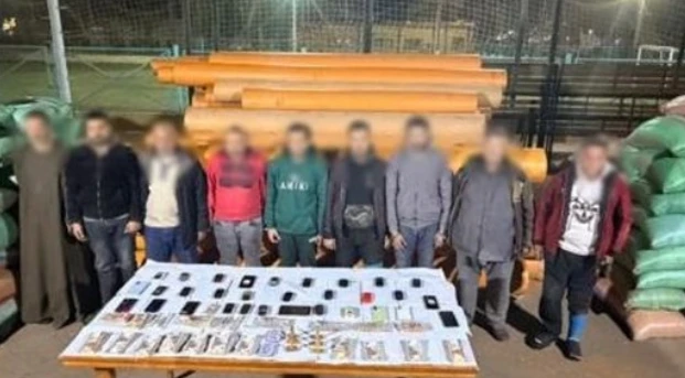 الحرامية دول سرقوا 20 طن مواسير غاز طبيعي في قنا: اتقبض عليهم