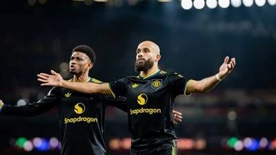 آرسنال ضد مان يونايتد.. مانشستر يونايتد يفوز على أرسنال (2/3) في قمة الدوري الإنجليزي الممتاز