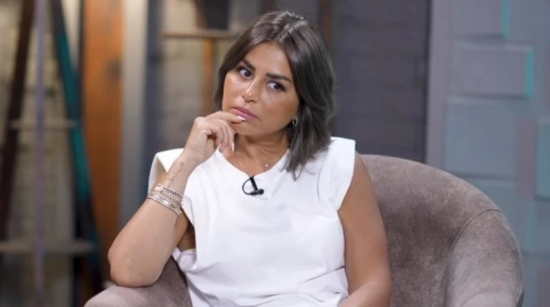"قناعة شخصية".. منة فضالي تدعم موقف يوسف الشريف من "ملامسة الفنانات"