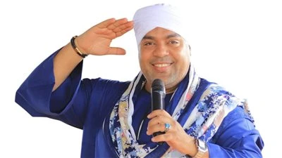 وفاة والد المطرب الشعبى عمرو أبو زيد