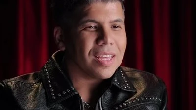 عمر كمال: بحسد اللي سابقني بركعة والموسيقيين في أمكان السهر بيصلوا