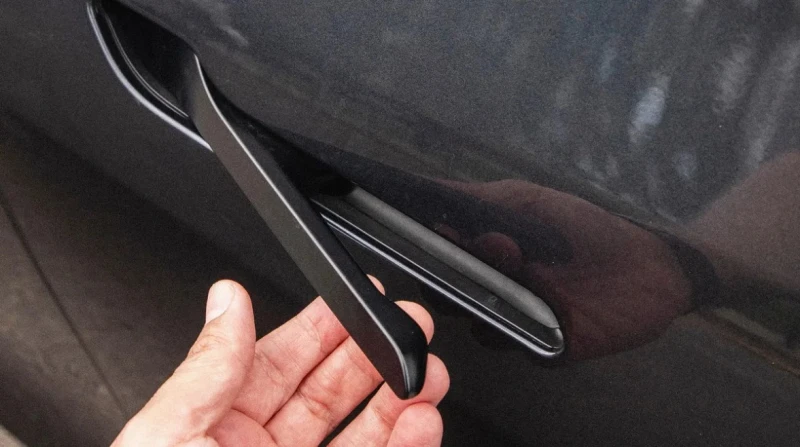 مخاطر التصميم الفاخر، "تسلا" أمام القانون بسبب مقابض أبواب سيارتها