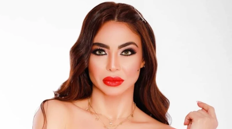 "الدنيا فاضية من دونك".. دوللي شاهين ترثي والدتها بكلمات مؤثرة