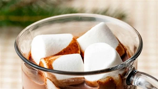 طريقة عمل الهوت شوكليت، في البيت زي الكافيهات