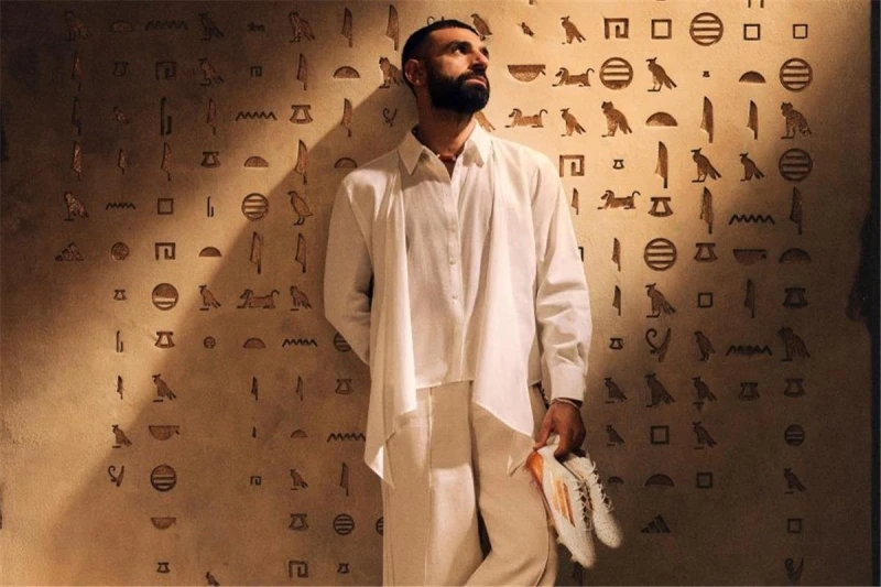 يتبرع بحزء منها.. كم تبلغ ثروة محمد صلاح؟