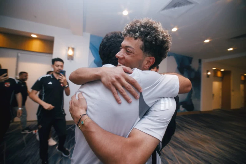 الأهلي مولع من جوه.. حرب الركلات بين زيزو وإمام عاشور