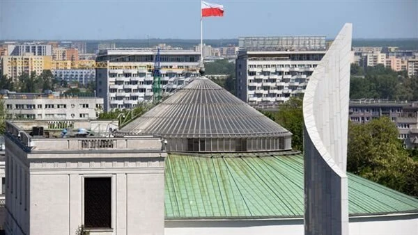 "تحسبا للحرب".. رئيس بلدية وارسو البولندية يعلن البدء بإنشاء مستودعات بمترو الأنفاق