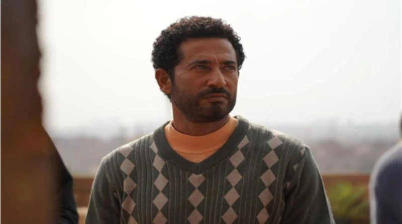 "نجوم كبيرة مش أكاذيب"، عمرو سعد يعلن اعتزال الدراما بعد مسلسل إفراج