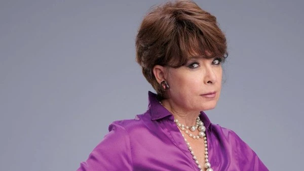 أنوشكا: مشهدان وأنتهي من تصوير توابع | خاص