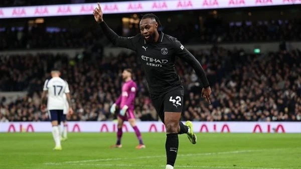 توتنهام ضد مان سيتي. انطلاق الشوط الثاني من مباراة مانشستر سيتي وتوتنهام هوتسبير في الدوري الإنجليزي الممتاز