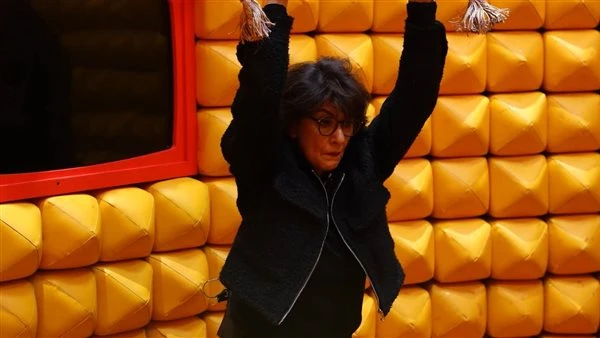 سماح أنور في برنامج رامز ليفل الوحش: بشرب علبة سجائر في اليوم