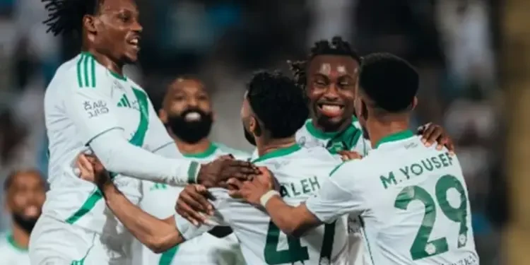 الأهلي السعودي يواصل الصدارة والرياض يكتوي بالخسارة