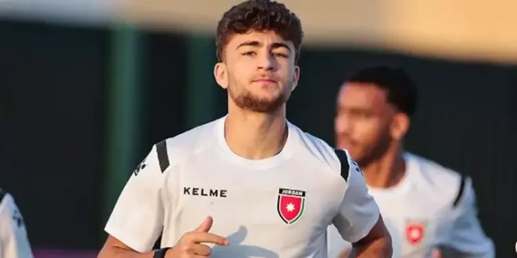 عودة الفاخوري يظهر في مدرجات ملعب 30 يونيو
