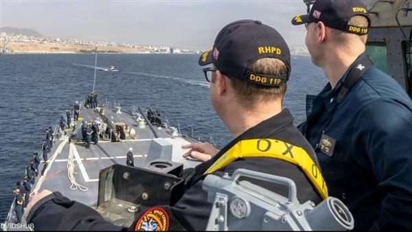 المدمرة "ديلبرت بلاك" تغادر إيلات بعد نفي إيراني لمناورات هرمز
