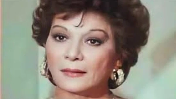 في "عايدة عبدالعزيز" سيدة الأداء الهادئ وملامح الصدق