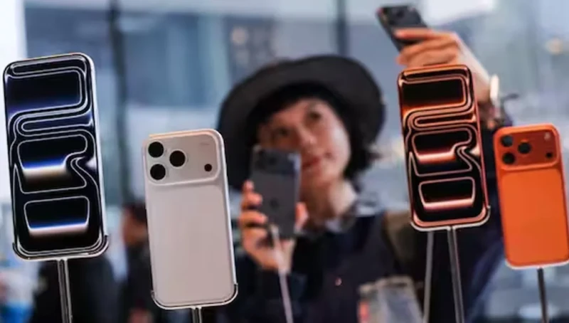 سوق الهواتف الذكيّة حول العالم يتجه نحو أكبر تراجع في 2026